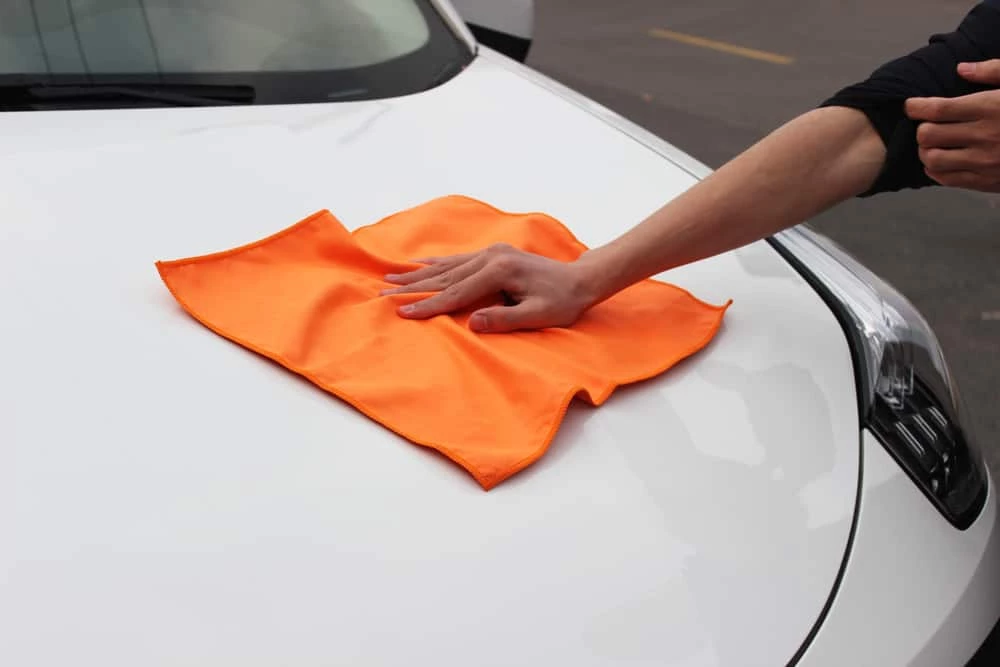 SIMONIZ Microfibre Cleanign Kit, 3-pc 6 SIMONIZ Microfibre Cleanign Kit, 3-pc - Image 4